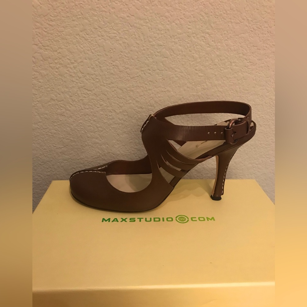 MaxStudio Fine Leather “Tyson” Heels